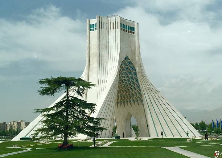 میدان آزادی تهران